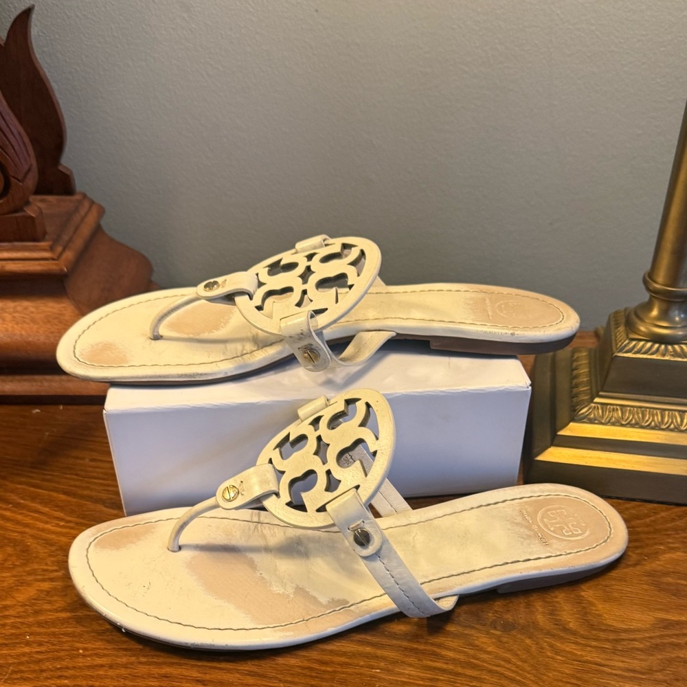 Tory Burch Optic White Leather Logo Miller Thong Sandals Size 10 - Picture 6 of 13